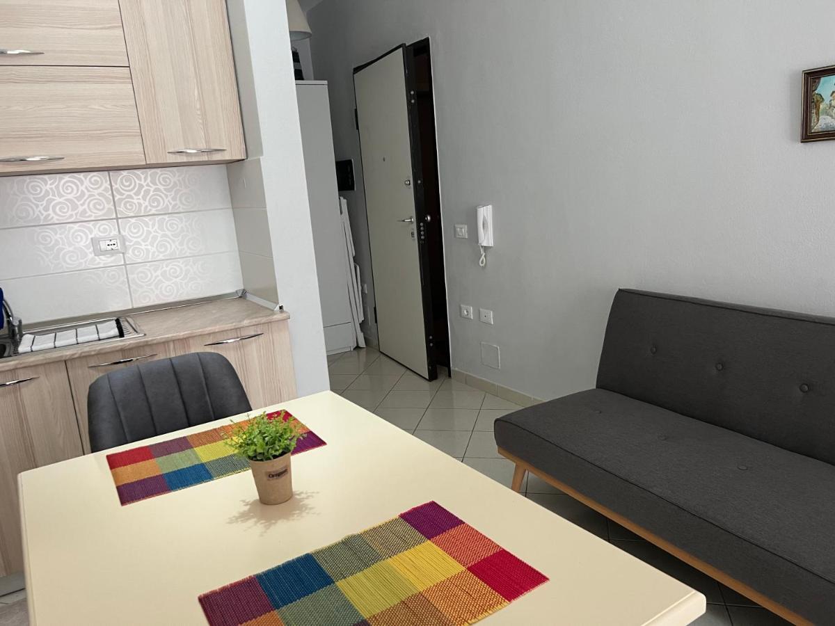 Emi Sol Apartment Vlore Ngoại thất bức ảnh